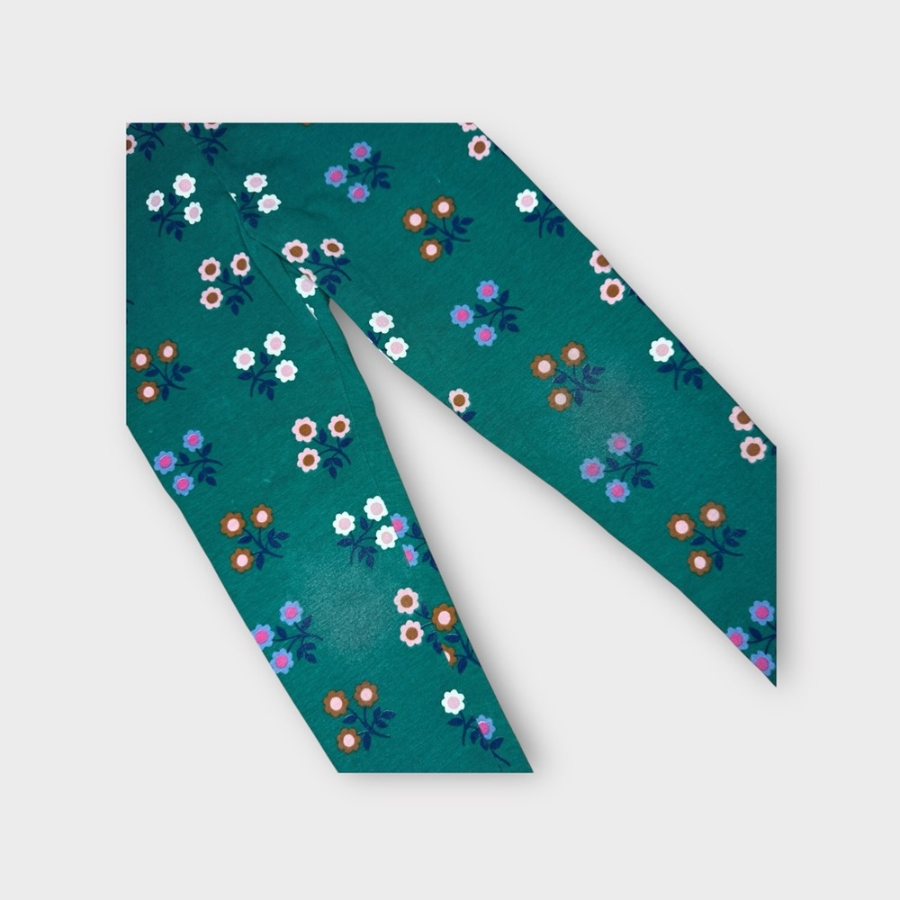 Mini Boden Floral Pattern Green Leggings - Picture 2 of 4